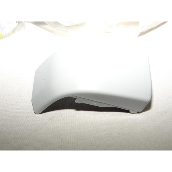 Corner coin parechocs arriere gauche 6817921 pour volvo 850 V70 V70 XC