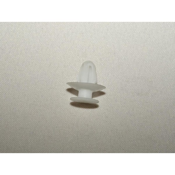 Agrafe clips attache fixation panneau de porte 9137596 pour volvo 960 S90 V90