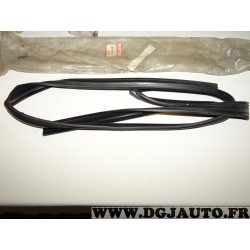 Joint de vitre glace de porte avant MR100741 pour mitsubishi carisma DA partir de 1995