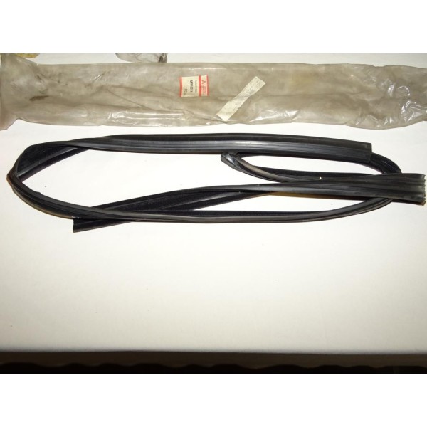 Joint de vitre glace de porte avant MR100741 pour mitsubishi carisma DA partir de 1995