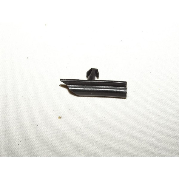Agrafe baguette moulure parechocs avant gauche 8659866 pour volvo S60 V70 V70 XC