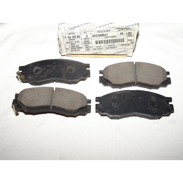 Jeux 4 plaquettes de frein avant montage akebono MR389547 pour mitsubishi L200 L400 space gear delica