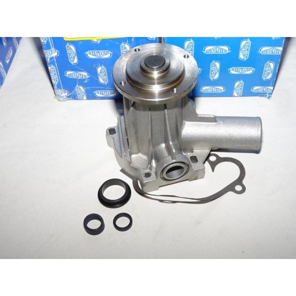 Pompe à eau 9001137 pour volvo 340 343 344 345 360 2.0 essence
