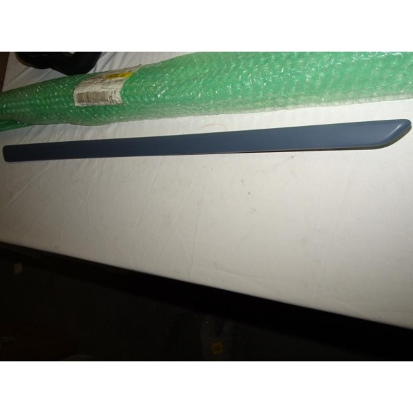 Baguette moulure de porte avant droite 735517108 pour fiat punto evo punto my2012 my2013 version 3 portes