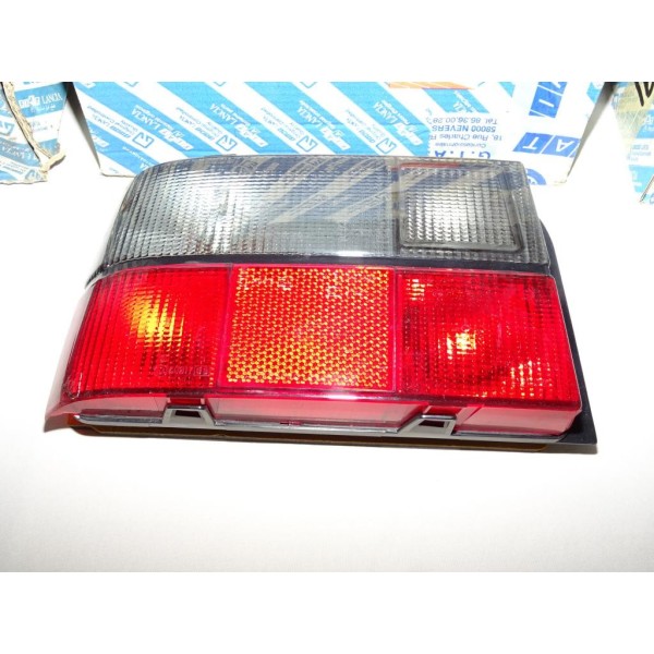 Feu lanterne arriere gauche 82439673 pour fiat croma 1 partir de 1986