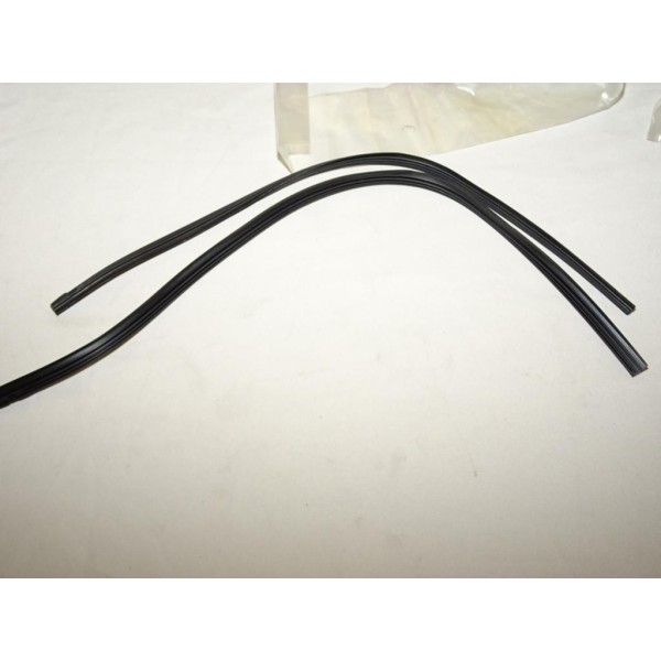 Paire raclettes balais essuie glace avant 8250A054 pour mitsubishi L200 triton sportero strada