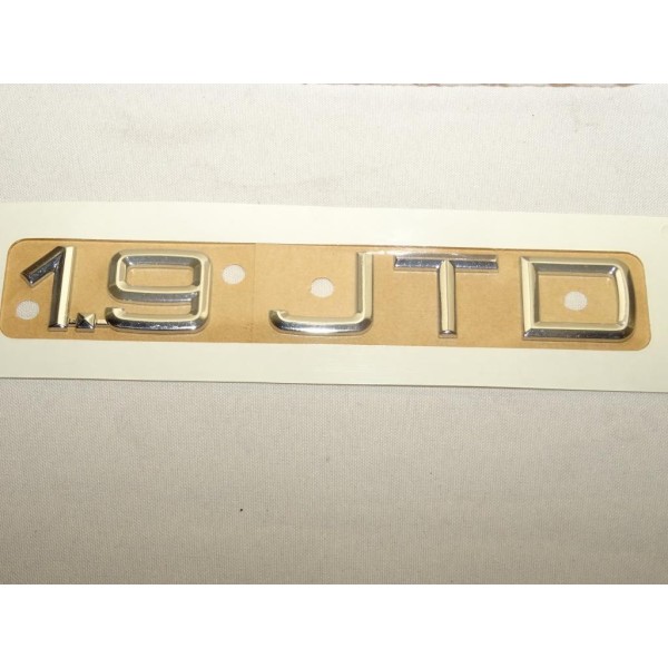 Embleme logo motif monogramme ecusson 1.9 JTD 60684616 pour alfa romeo GT 1.9JTD