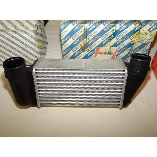 Radiateur intercooler de turbo compresseur 82432181 pour fiat croma de 1990 à 1996 lancia thema de 1988 à 1994 2.5TD 2.5 TD turb