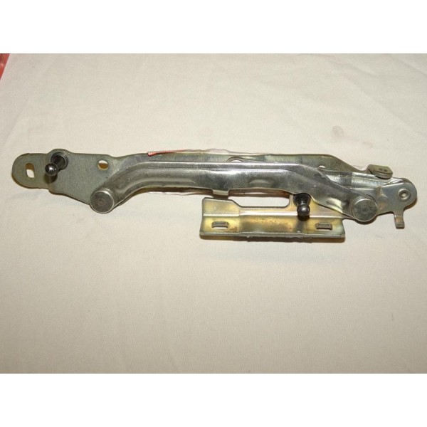 Charniere droite malle de coffre 50501012 pour alfa romeo 159 de 2005 à 2011