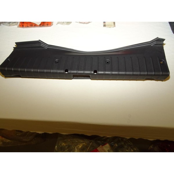 Revetement plastique rebord seuil hayon de coffre chargement 156026626 pour alfa romeo 156 de 1997 à 2002