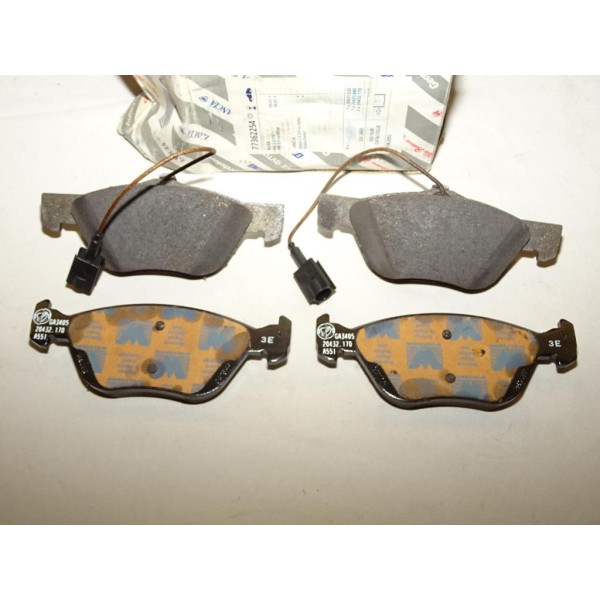Jeux 4 plaquettes de frein avant montage teves 77362222 pour alfa romeo 166 lancia kappa
