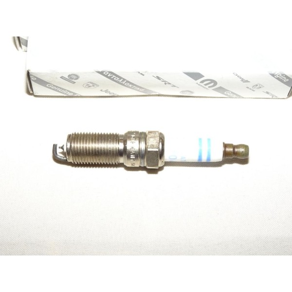 Lot 4 bougies allumage iridium HR7MPP302 pour alfa romeo 159 brera spider cadillac CTS SRX STS opel antara