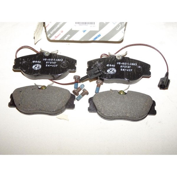 Jeux 4 plaquettes de frein avant montage lucas 60777621 pour alfa romeo 155 