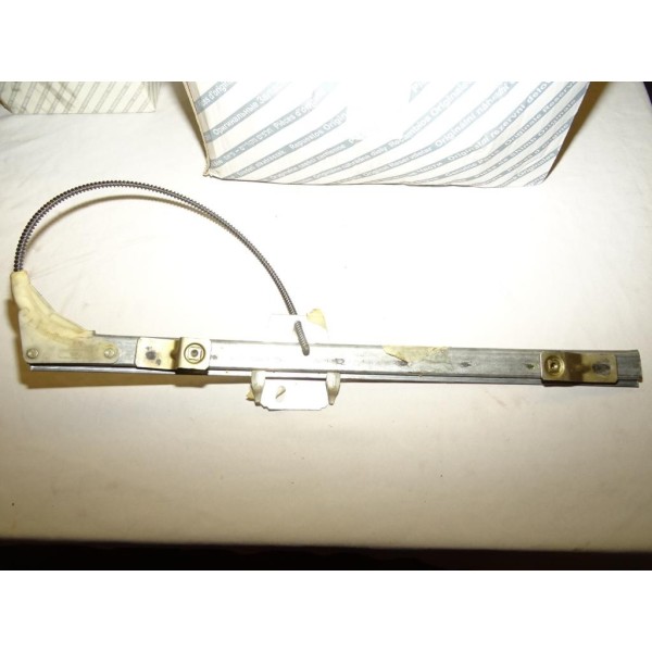 Mecanisme de leve vitre manuel porte incomplet voir photo 5942946 pour fiat uno 