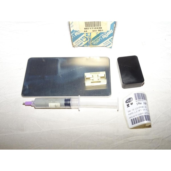 Kit EPROM reparation centrale injection ECU boitier electronique (seringue epoque) 71712438 pour fiat punto 1.2 SPI essence IAW1