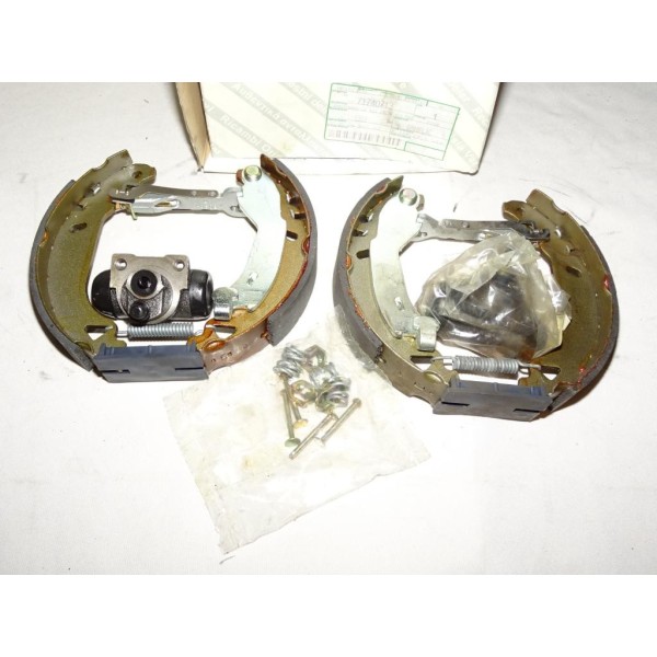 Kit frein arriere prémonté 180x30mm montage bendix 71740713 pour fiat punto 1 de 1997 à 1999 lancia Y ypsilon avec ABS