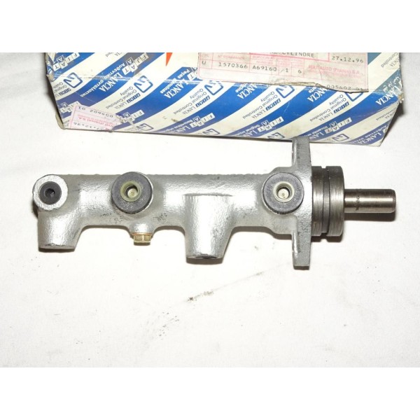 Maitre cylindre de frein montage bosch 9940972 pour fiat uno de 1989 à 1995 