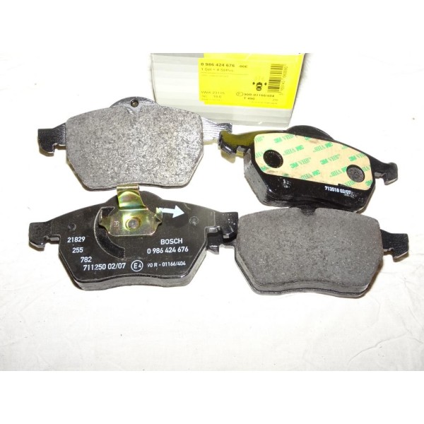 Jeux 4 plaquettes de frein avant montage teves 0986424676 pour opel calibra vectra B saab 95 9-5 900 