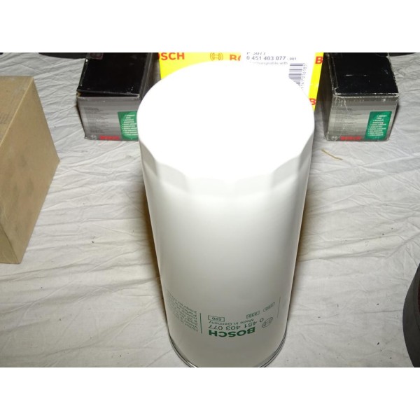 Filtre à huile P3077 0451403077 pour poids lourd volvo B10 B12 F10 F12 F16 F6 F7 FH FL FM FMX FS7 N10 N12 NL 