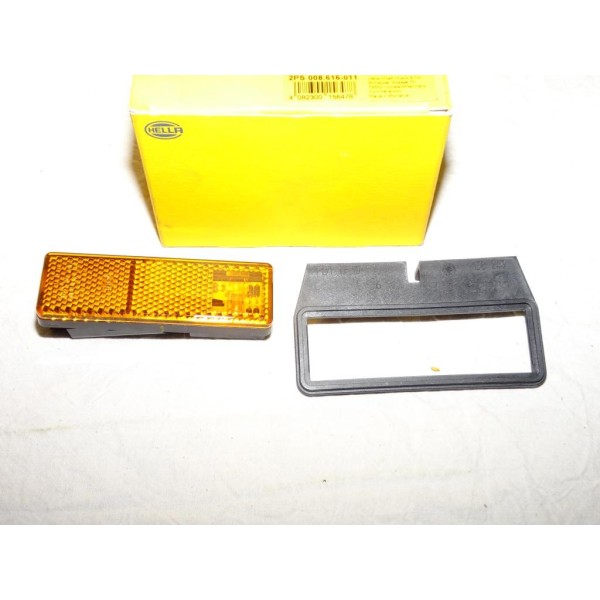 Feu de gabarit position lateral orange 2PS008616-011 adaptable universel poids lourd remorque caravane DAF scania 