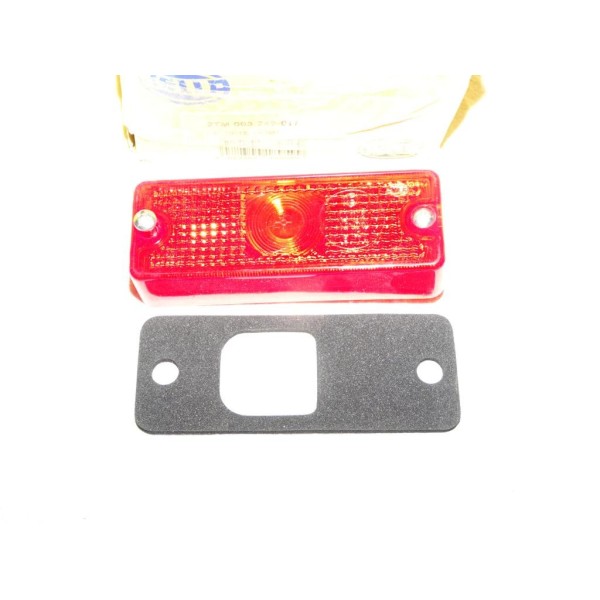 Feu de position arriere rouge 2TM003748-011 adaptable universel poids lourd remorque tracteur engin agricole 