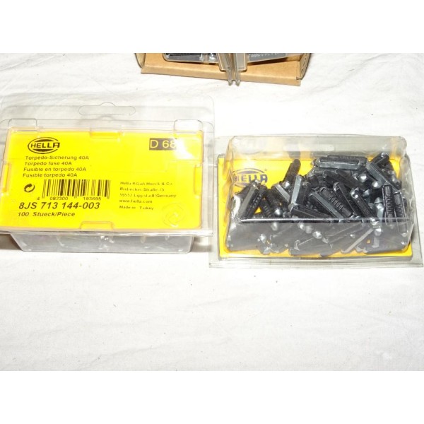 Boite 50 fusibles stéatite noir 40A Hella 8JS713144-003 pour renault peugeot citroen volkswagen audi skoda seat fiat lancia alfa