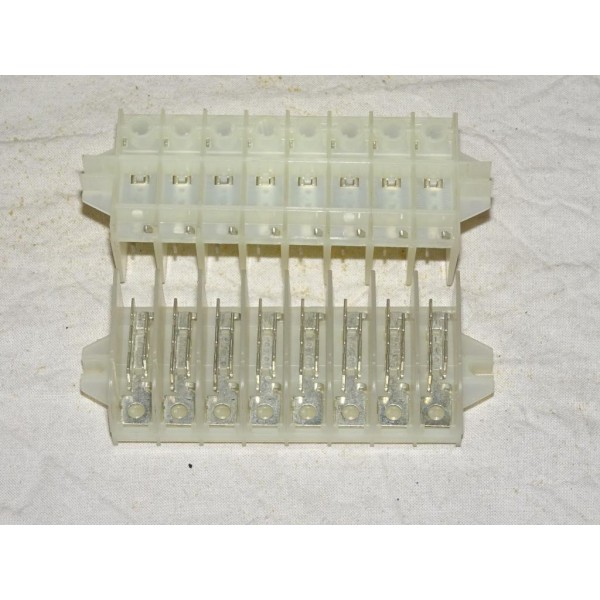 1 Platine connecteur branchement faisceau cable electrique 8KV004871-041 universel pour véhicules auto poids lourd tracteur engi