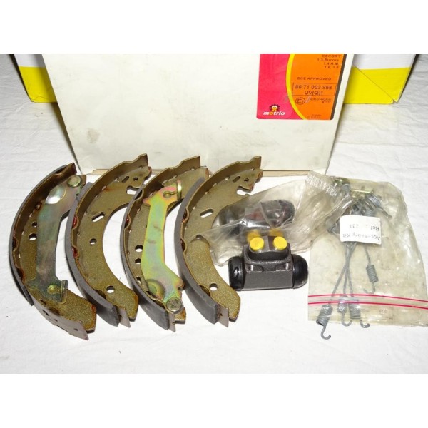 Kit frein arriere montage girling 8671003856 pour ford fiesta courier escort 