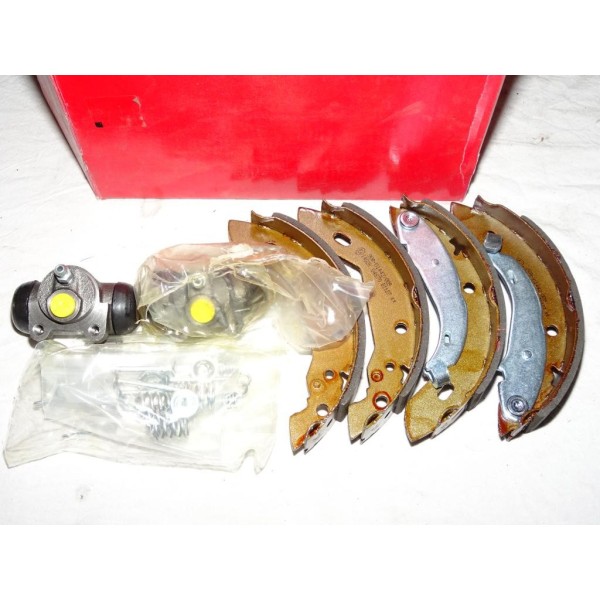 Kit frein arriere montage TRW 8671014474 pour peugeot 306 