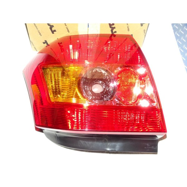 Feu lanterne arriere droit 11-0763-01-2 pour toyota corolla 9 IX E120 de 2004 à 2007 