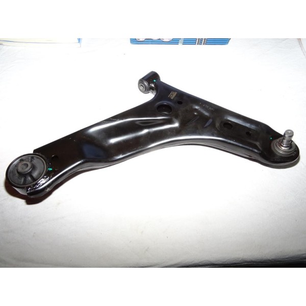 Triangle bras de suspension avant droit Moog KIWP5147 pour kia picanto partir de 2004 