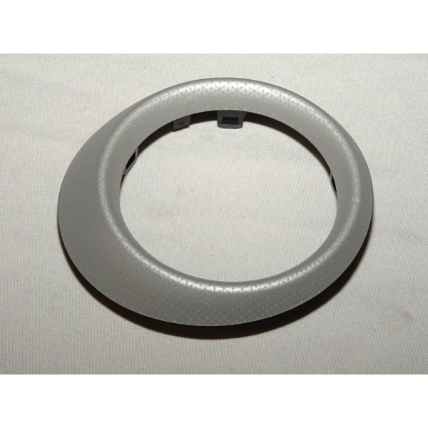 Contour diffuseur chauffage ventilation gauche tableau de bord Renault 687606870R pour renault clio 4 IV 
