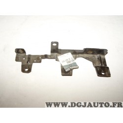 Equerre etrier support fixation aile avant droite Renault 7782597657 pour renault twingo 2 II