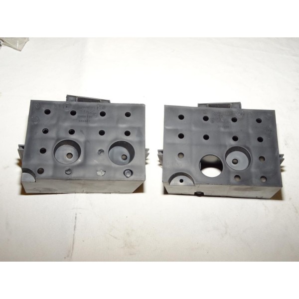 Paire tampons support fixation parechocs arriere Renault 7701205650 pour renault clio 2 II 