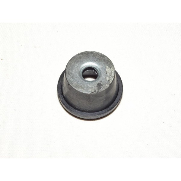 Tampon silent bloc anti vibration F1 distribution 11117909915 170-373 pour tronconneuse stihl 050 051