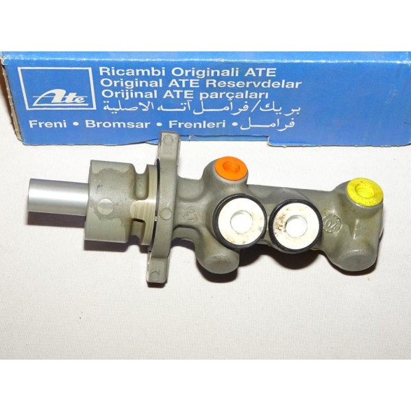 Maitre cylindre de frein ATE 010715 24.2122-1745.3 pour renault kangoo nissan kubistar 