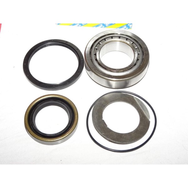 Kit roulement de roue arriere avec joints SNR R168.53 pour nissan patrol K160 K260 W160 W260 