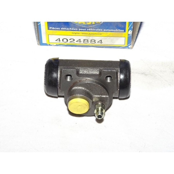 Cylindre de roue arriere gauche montage bendix Sasic 4024884 pour peugeot 205 309 