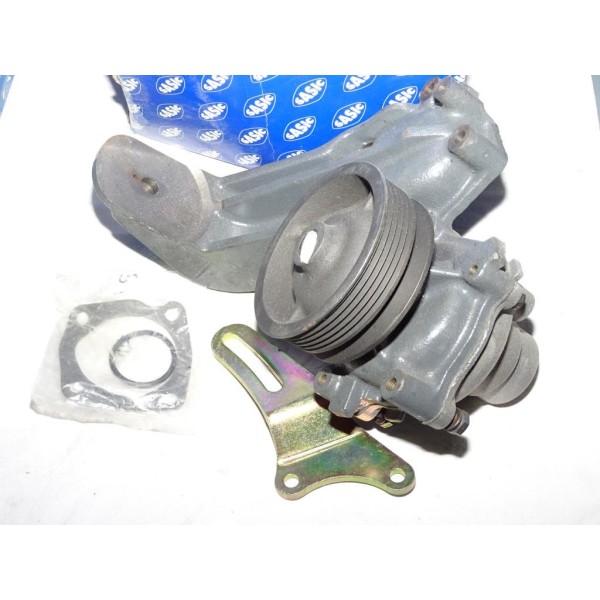 Pompe à eau Sasic 9001175 pour lancia delta 1 prisma 1.9TD 1.9 TD turbo diesel 