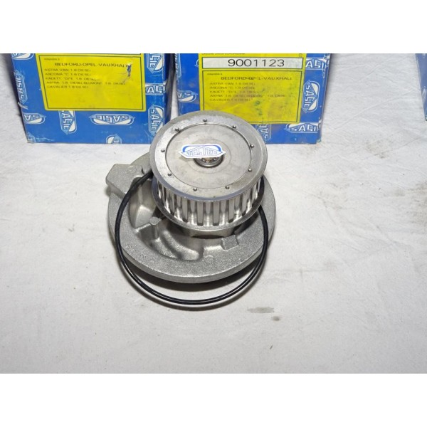 Pompe à eau Sasic 9001123 pour opel kadett D E ascona C bedford astramax 1.6D 1.6 D diesel 