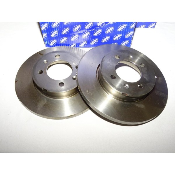 Paire disques de frein avant plein 240mm diametre Sasic 9004368J pour austin rover 111 114 115 GTI montego maestro 