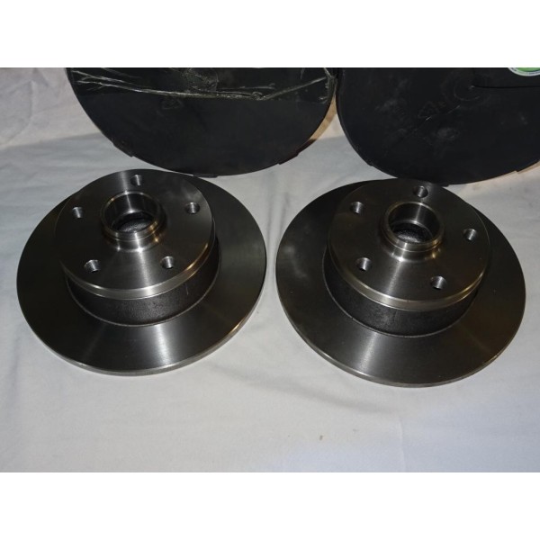 Paire disques de frein plein arriere 245mm diametre Norauto NDF5606 pour audi A4 de 1997 à 2001 