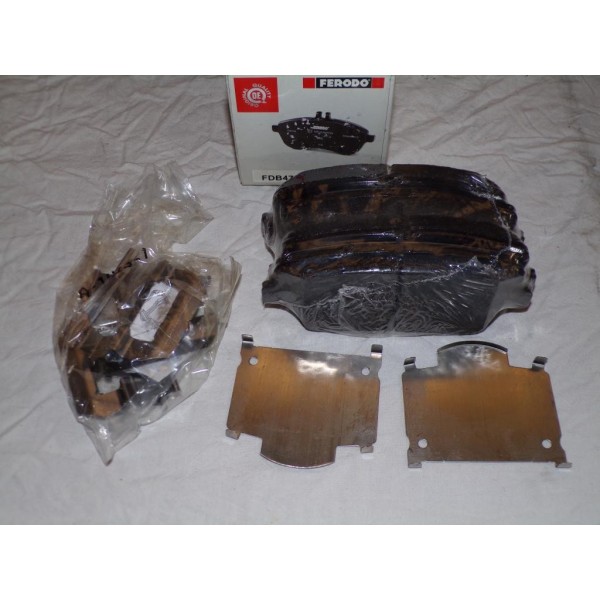 Jeux 4 plaquettes de frein avant montage sumitomo Ferodo FDB4703 pour hyundai genesis grandeur kia optima 