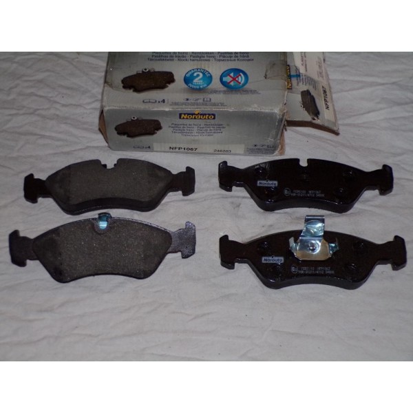 Jeux 4 plaquettes de frein avant montage Norauto Teves NFP1067 pour opel astra F vectra A B 