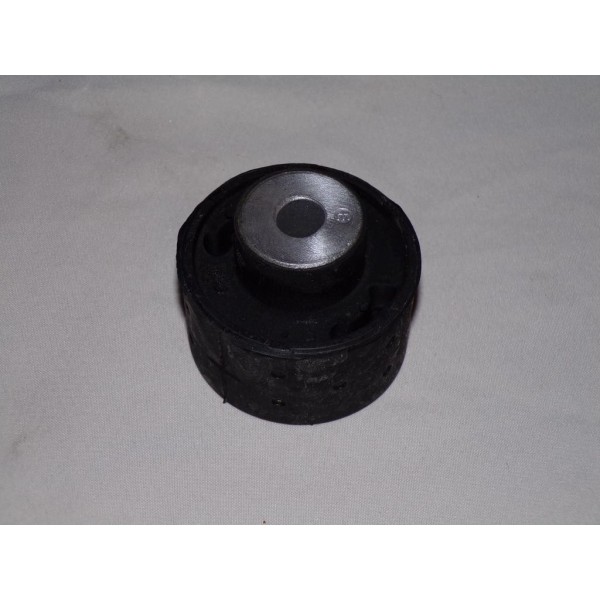 Silent bloc essieu suspension arriere Sasic 9001418 pour BMW serie 5 E39 dont touring 