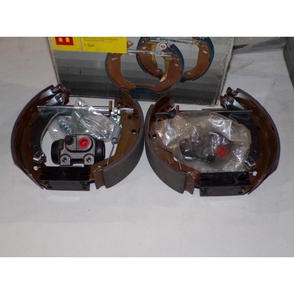 Kit frein arriere prémonté montage lucas 180x42mm Bosch KS552 0204114552 pour renault clio 1 