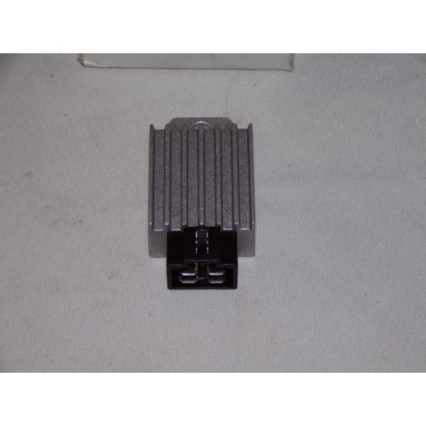 Régulateur de tension RSM 180351 pour scooter CPI 