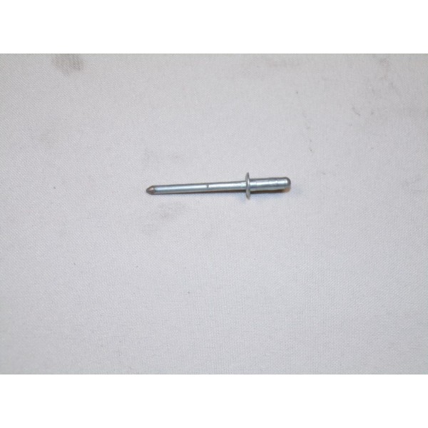 Rivet pop fixation revetement siege avant Fiat 46782510 pour fiat punto 2 FL lancia lybra de 1999 à 2005 
