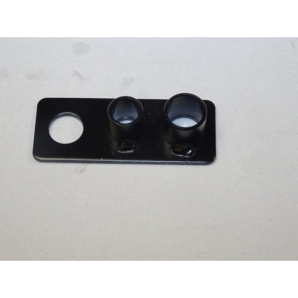 Entretoise etrier support fixation lateral parechocs pare-chocs avant Fiat 82466216 pour lancia dedra de 1989 à 1994 