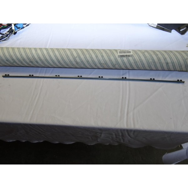 Baguette moulure gauche parechocs pare-chocs avant Fiat 46747616 pour lancia lybra SD SW LX de 1999 à 2005 